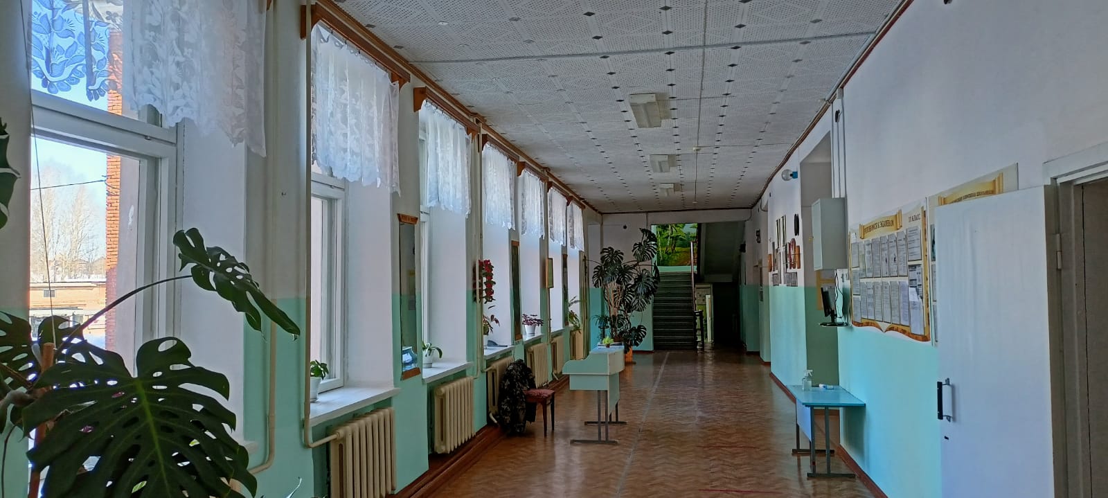 Холл школы Холл школы